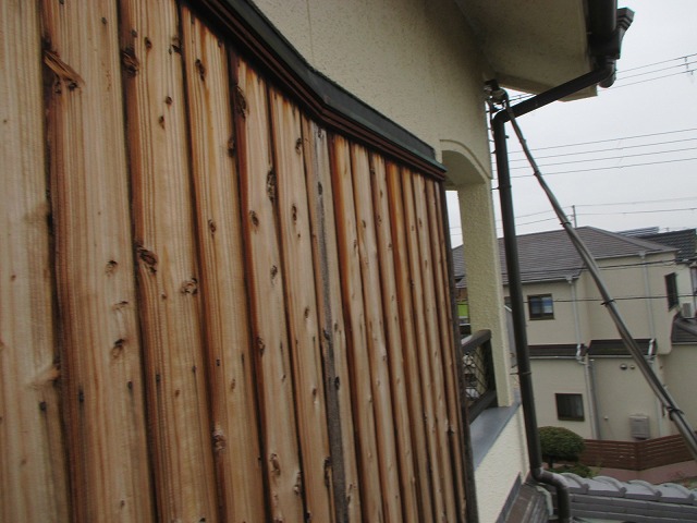 焼き板　雨漏り